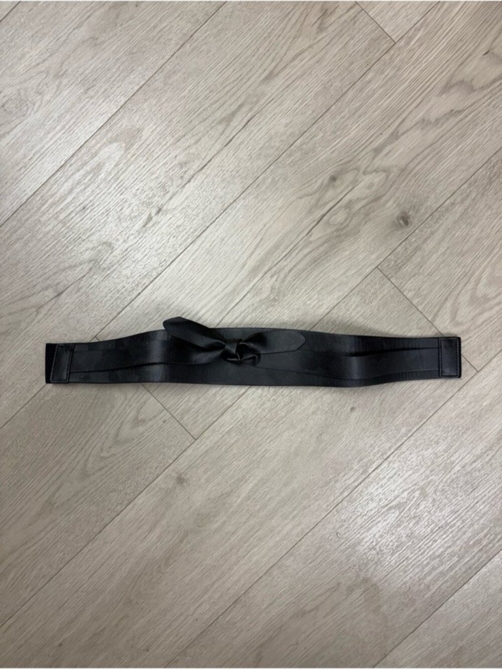 Kim & Co Women’s Black Belt w/ Bow